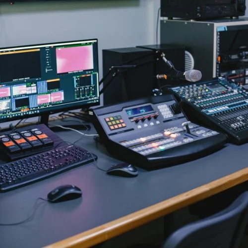 LED video wall and sound system setup for a Cape Canaveral conference by AVR Expos.